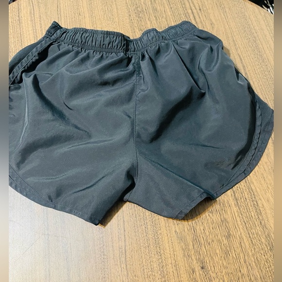 Nike Women's Black Athletic Shorts - Picture 2 of 6